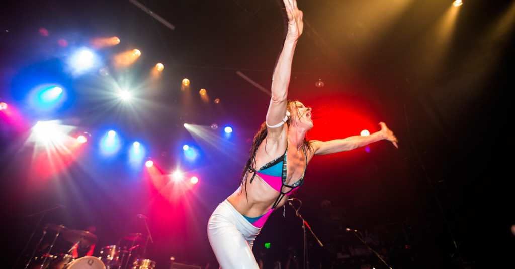 Juliette Lewis_HardLovinWoman_v1